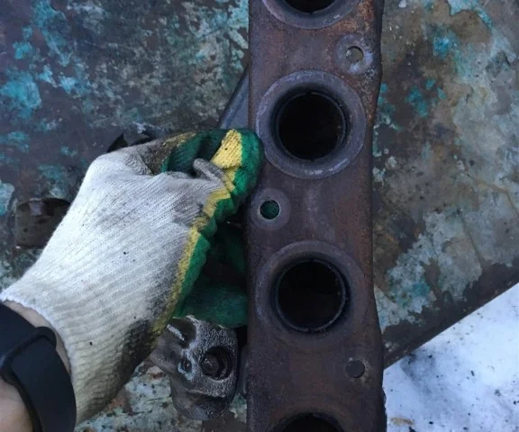 Выпускной коллектор для Toyota RAV4 XA40 2013-2015 на фотографиях