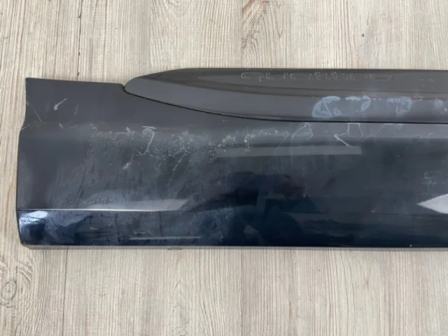 Стекло двери заднее правое для Audi Q7 4M 2015+ на фотографиях