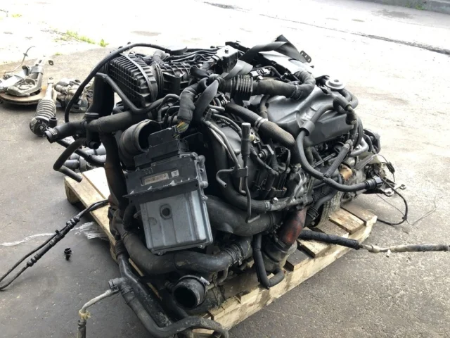 Двигатель для Jaguar XF X250 2008-2016 на фотографиях