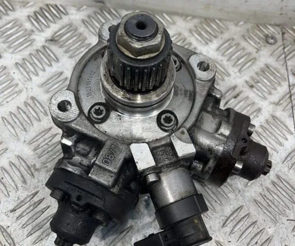 ТНВД для Audi Q7 4M 2015+ на фотографиях