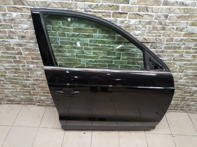 Дверь передняя правая для Audi Q3 8U 2011-2019 на фотографиях