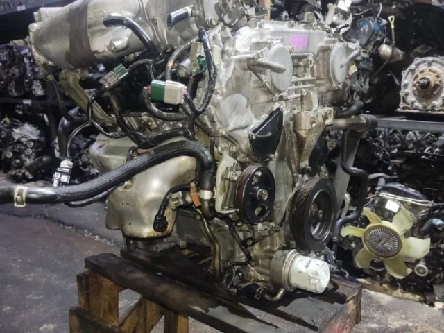 Двигатель для Infiniti M Y50 2005-2010 на фотографиях