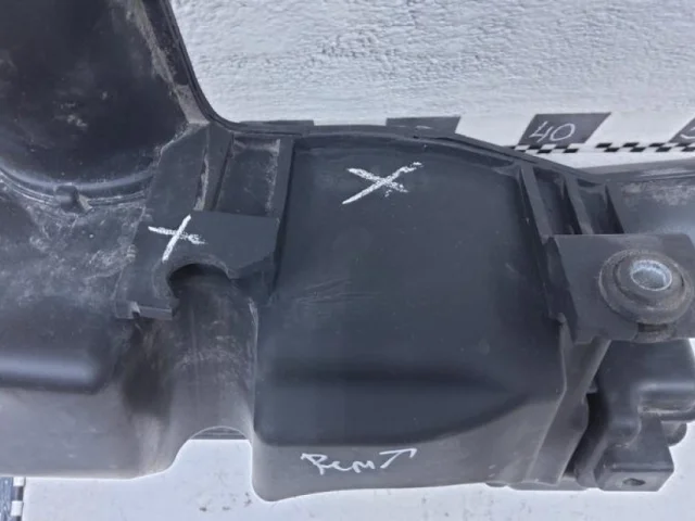 Резонатор воздуховода для Hyundai Solaris 2 (2017-2022) на фотографиях