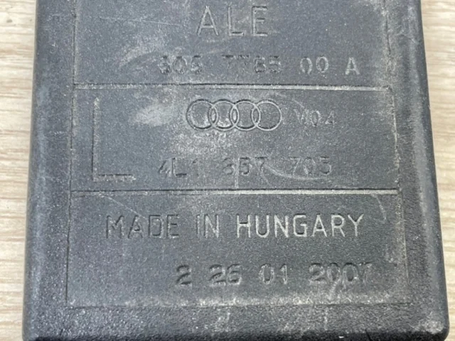 Ремень безопасности передний левый для Audi Q7 4L 2005-2015 на фотографиях