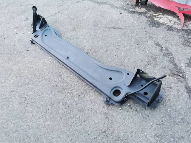 Нижняя планка телевизора для Mercedes-Benz GL class X164 2006-2012 на фотографиях