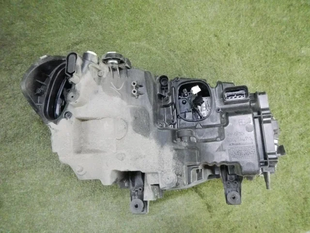 Фара левая для BMW X3 G01 2017-2023 на фотографиях