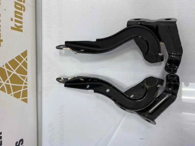 Петля капота левая для Toyota Corolla E140/E150 Седан 2006-2013 на фотографиях