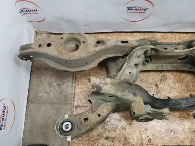 Задний подрамник для Mazda CX 5 KE 2011-2017 на фотографиях