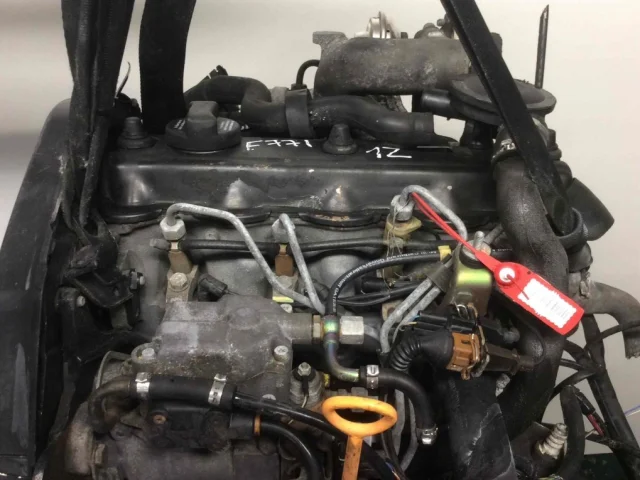 Двигатель без навесного для Volkswagen Passat (B4, Typ 3A) 1993-1997 на фотографиях