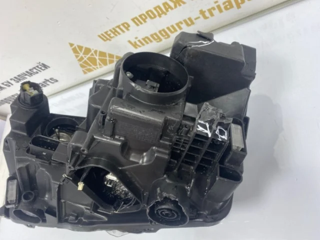 Фара ксенон левая для Skoda Rapid II 2020+ на фотографиях