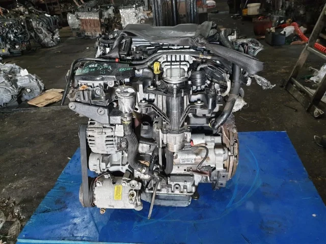 Двигатель без навесного для Ford Kuga CBS 2013-2016 на фотографиях