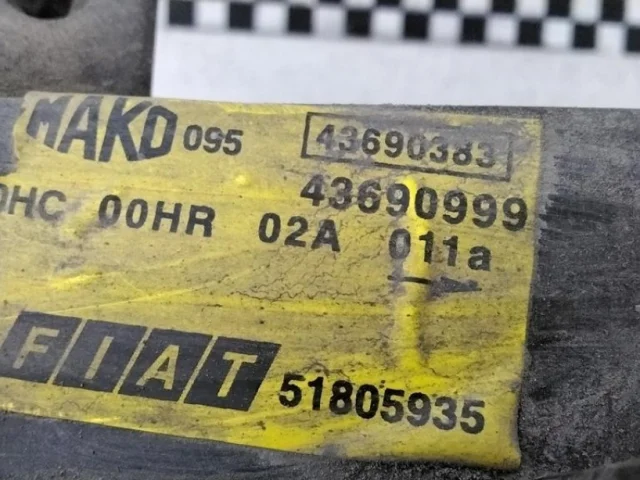 Фары для Fiat Doblo 223 2001-2016 на фотографиях