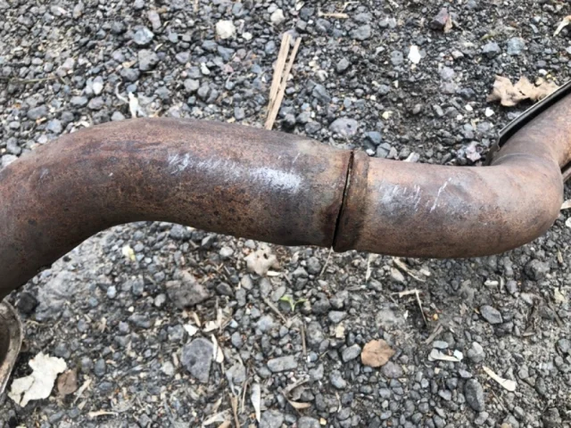 Резонатор глушителя для Toyota RAV4 XA30 2005-2012 на фотографиях