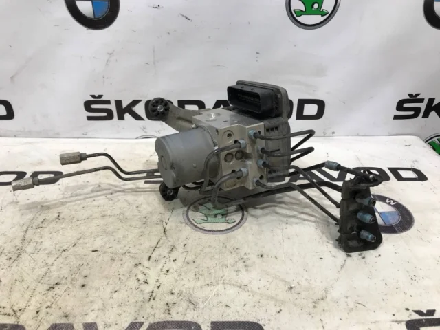 Блок ABS для BMW 5er Ф10 2010-2013 на фотографиях