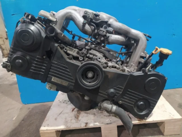 Двигатель без навесного для Subaru Legacy BM/B14 2009-2013 на фотографиях