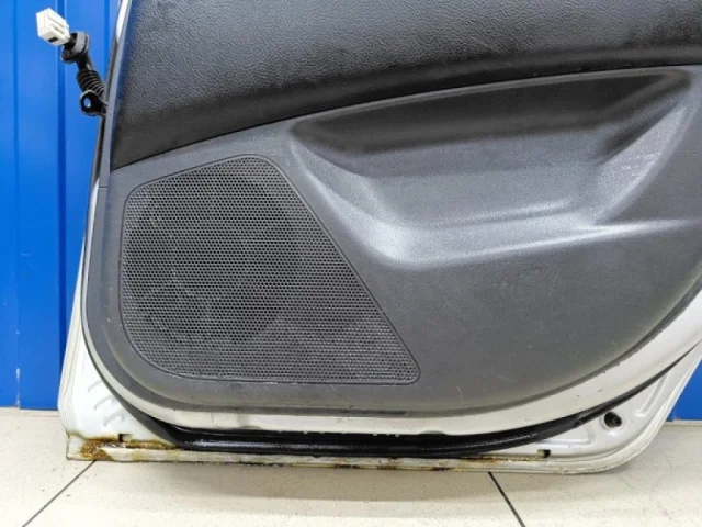 Дверь задняя правая для Hyundai Elantra XD 2000-2009 на фотографиях