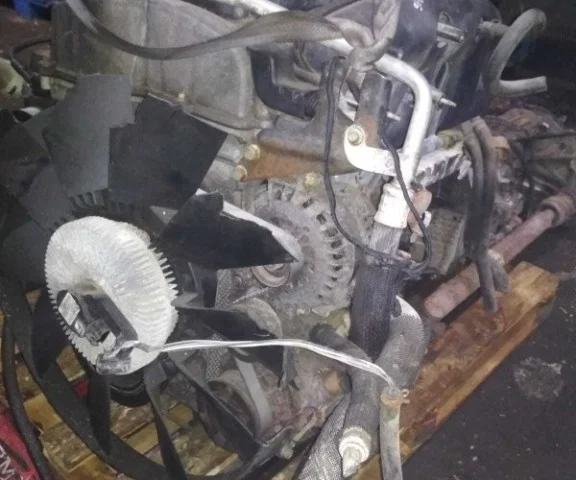 Двигатель без навесного для Chevrolet TrailBlazer GMT360 2001-2010 на фотографиях