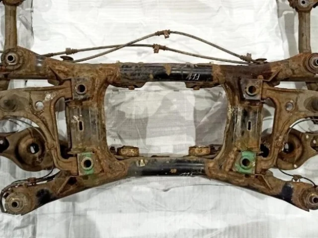 Рычаг задний правый верхний для Suzuki Grand Vitara 3dr 2005-2016 на фотографиях