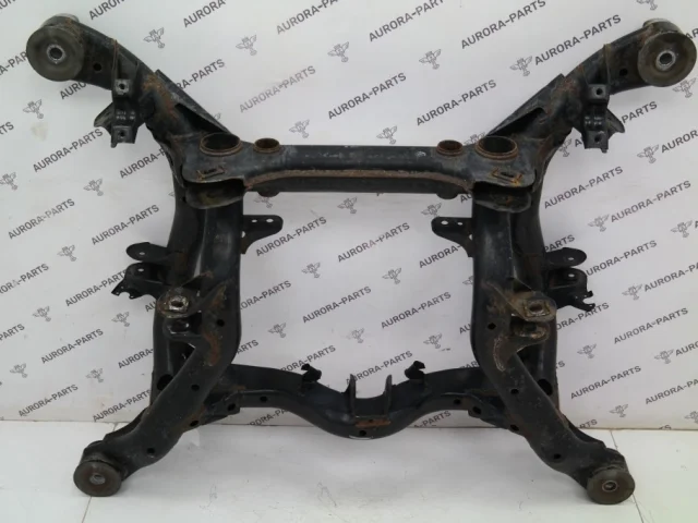 Задний подрамник для Audi Q7 4L 2005-2015 на фотографиях