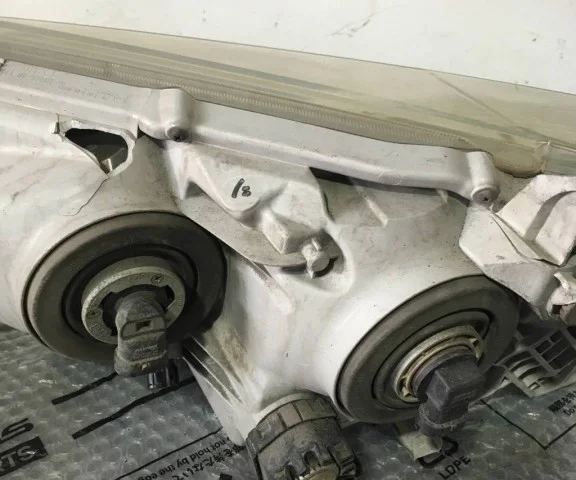 Фара правая для Toyota Highlander XU40 2007-2013 на фотографиях