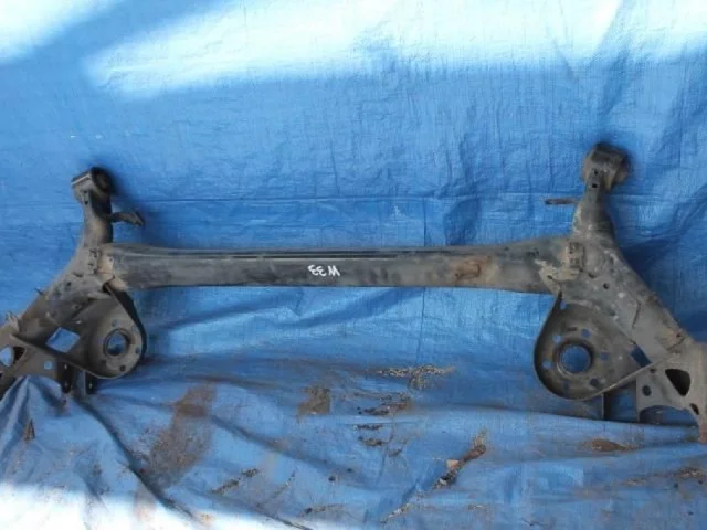 Задняя балка для Toyota Corolla E140/E150 Седан 2006-2013 на фотографиях