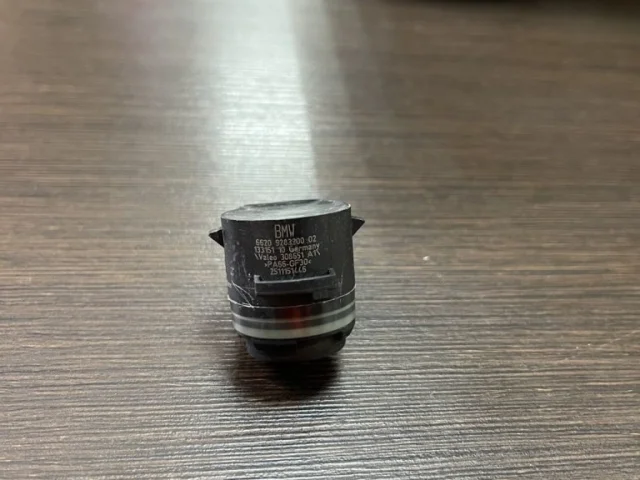 Парктроник передний для BMW 5er G30 2016-2023 на фотографиях