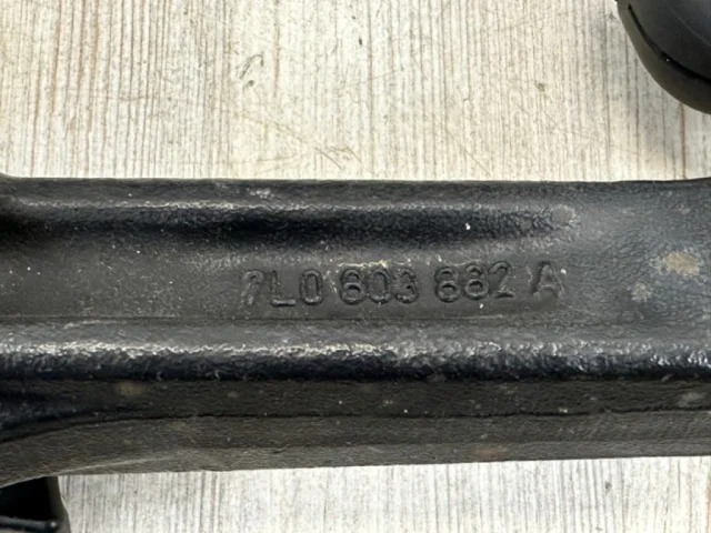 Фаркоп для Volkswagen Touareg I (7L) 2002-2010 на фотографиях