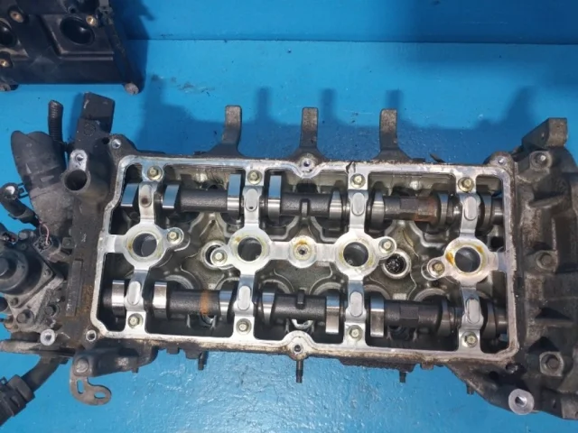 ГБЦ для Nissan Serena C25 2005-2012 на фотографиях