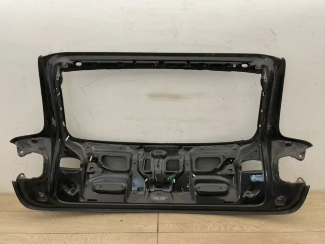 Крышка багажника для Audi Q7 4L 2005-2015 на фотографиях