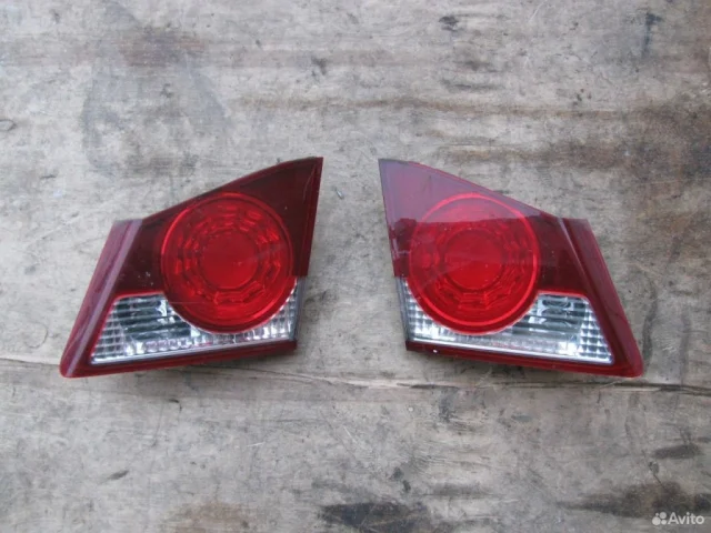 Фонарь левый для Honda Civic FA 2005-2010 седан на фотографиях