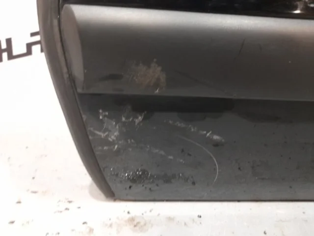 Стекла и зеркала для Peugeot 3008 T8 2009-2017 на фотографиях