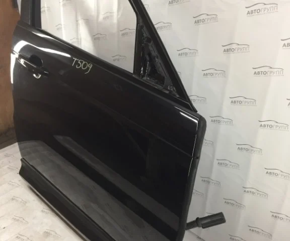 Дверь передняя правая для Land Rover Range Rover Sport L494 2013-2017 на фотографиях