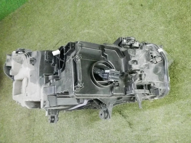 Фара левая для BMW X3 G01 2017-2023 на фотографиях