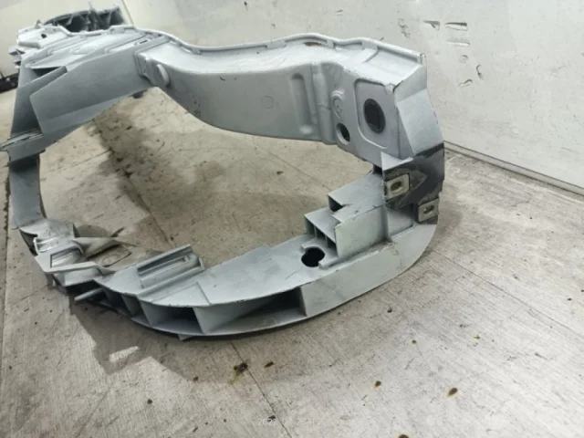 Панель радиатора (телевизор) для Ford Kuga CBS 2013-2016 на фотографиях