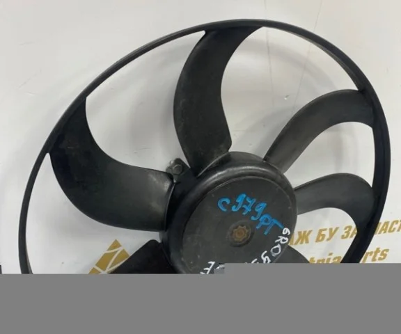 Вентилятор радиатора охлаждения ДВС для Skoda Rapid I NH3 2012-2017 на фотографиях