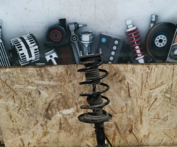 Амортизатор передний правый для Mazda CX 5 KE 2011-2017 на фотографиях