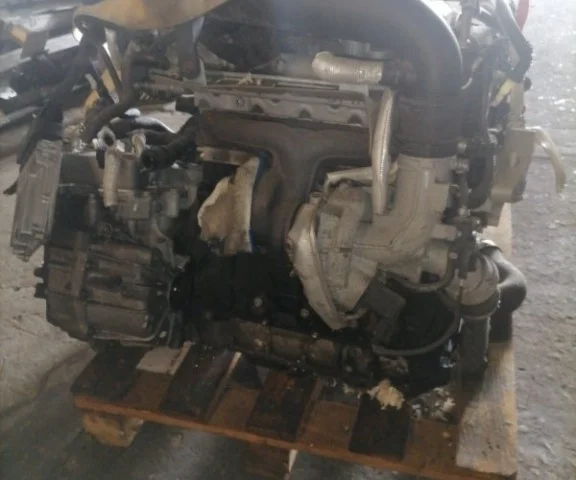 Двигатель без навесного для Volkswagen Passat (USA) 2011-2014 на фотографиях