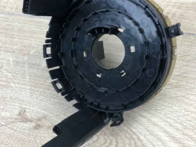 Подрулевой шлейф для Audi Q5 8R 2008-2016 на фотографиях