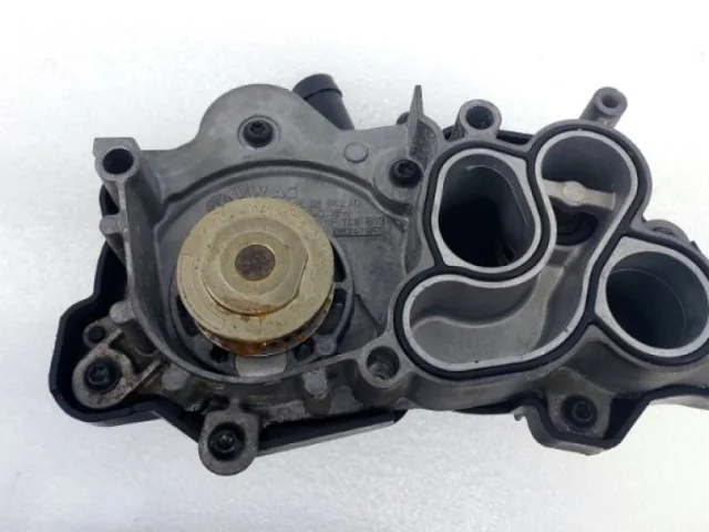 Насос охлаждающей жидкости ДВС(Помпа) для Skoda Rapid I rest NH3 2017-2020 на фотографиях