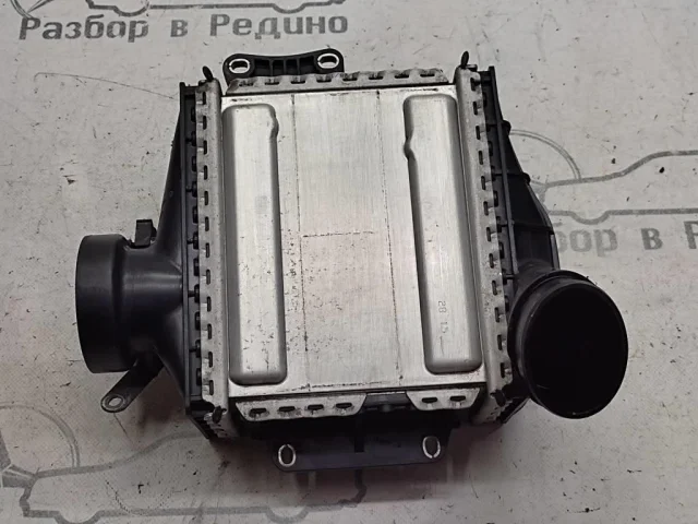 Интеркулер для Mercedes-Benz C class W205 2014-2020 на фотографиях