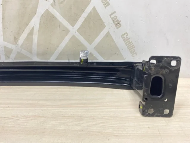 Усилитель переднего бампера для Skoda Rapid I rest NH3 2017-2020 на фотографиях