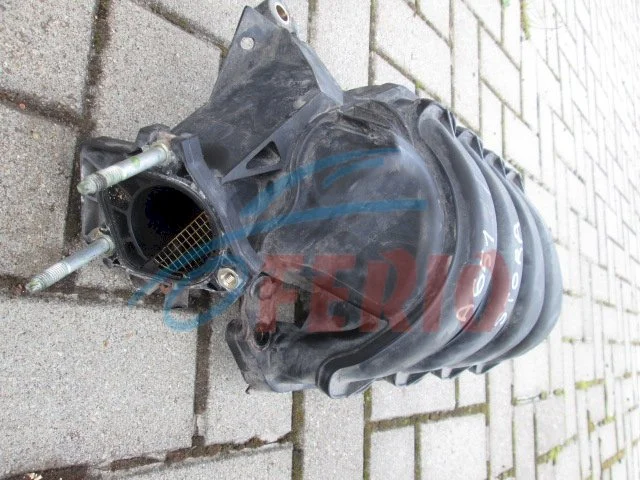 Впускной коллектор для Toyota Corolla E120/E130 Седан 2000-2007 на фотографиях