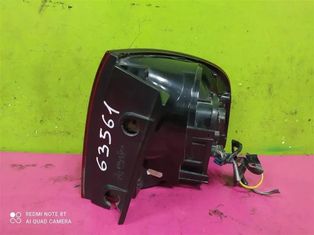 Фонарь левый для Volkswagen Touareg I (7L) 2002-2010 на фотографиях