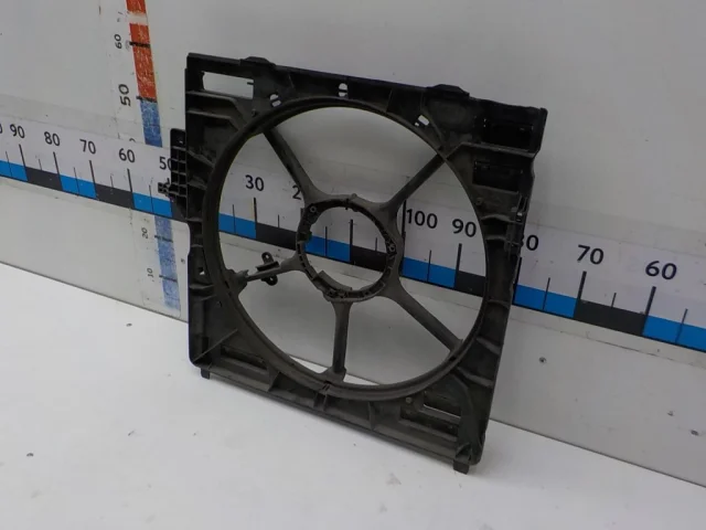 Вентилятор радиатора охлаждения ДВС для BMW X5 F15 (Ф15) 2013-2018 на фотографиях