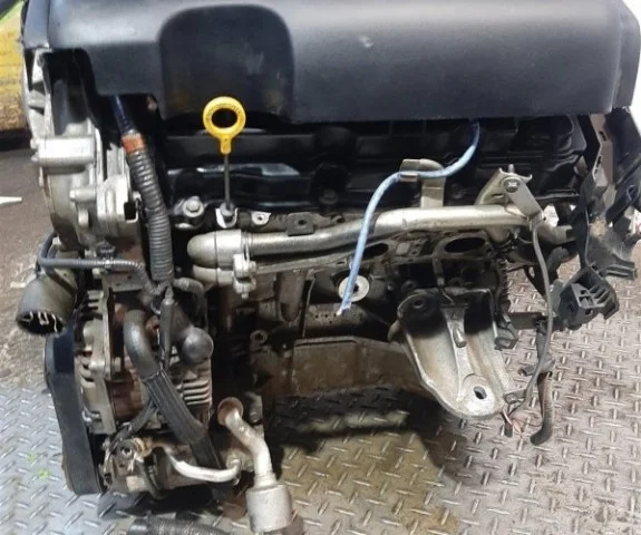 Двигатель без навесного для Nissan Pathfinder R52 2013-2017 на фотографиях