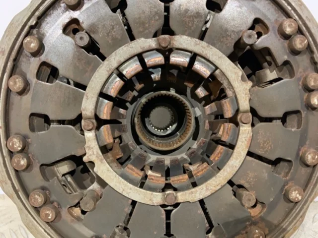 Сцепление в сборе для Volkswagen Passat (B7) 2010-2014 на фотографиях