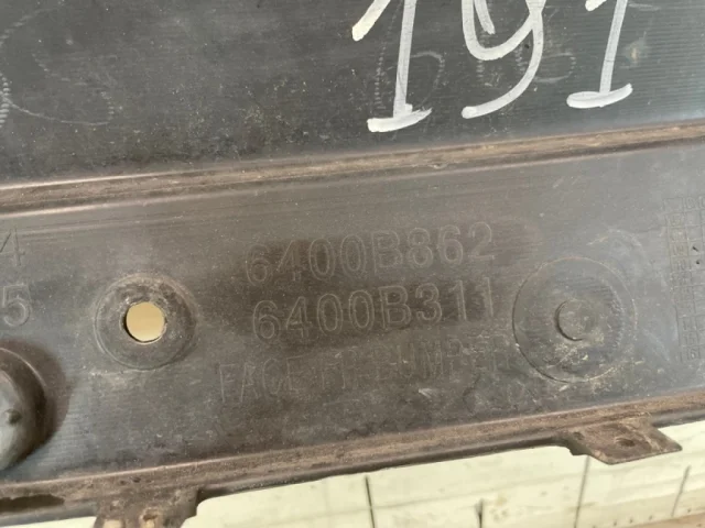 Бампер передний для Mitsubishi Pajero Sport KH0 rest 2013-2017 на фотографиях