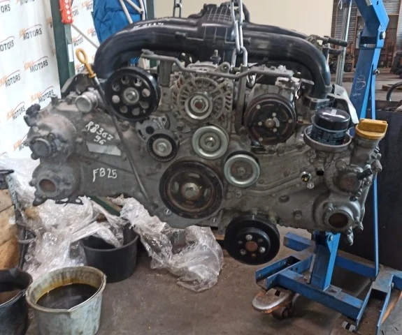 Двигатель без навесного для Subaru Legacy BN 2017+ на фотографиях