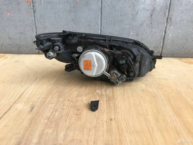 Фара левая для Subaru Legacy BL/B13 2003-2009 на фотографиях