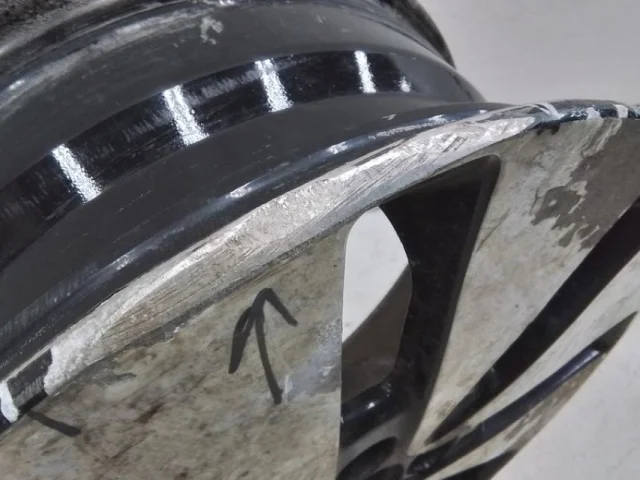 Диск колесный литой для Kia Rio 3 на фотографиях